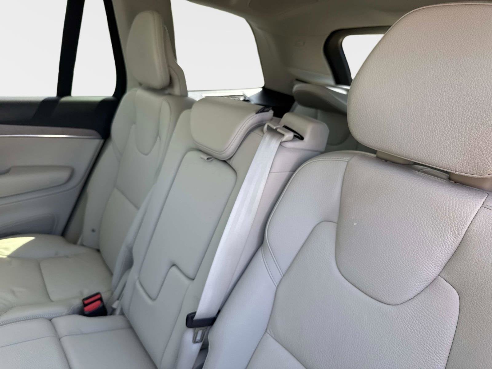 2025 Volvo XC90 Plug-In Hybrid Plus