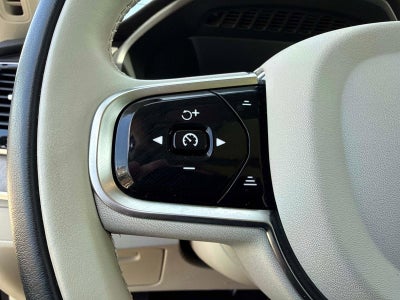 2025 Volvo XC90 Plug-In Hybrid Plus