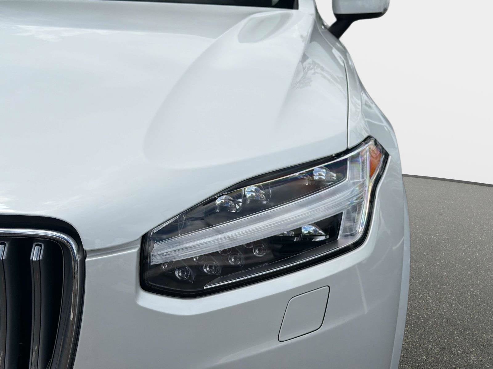 2025 Volvo XC90 Plug-In Hybrid Plus