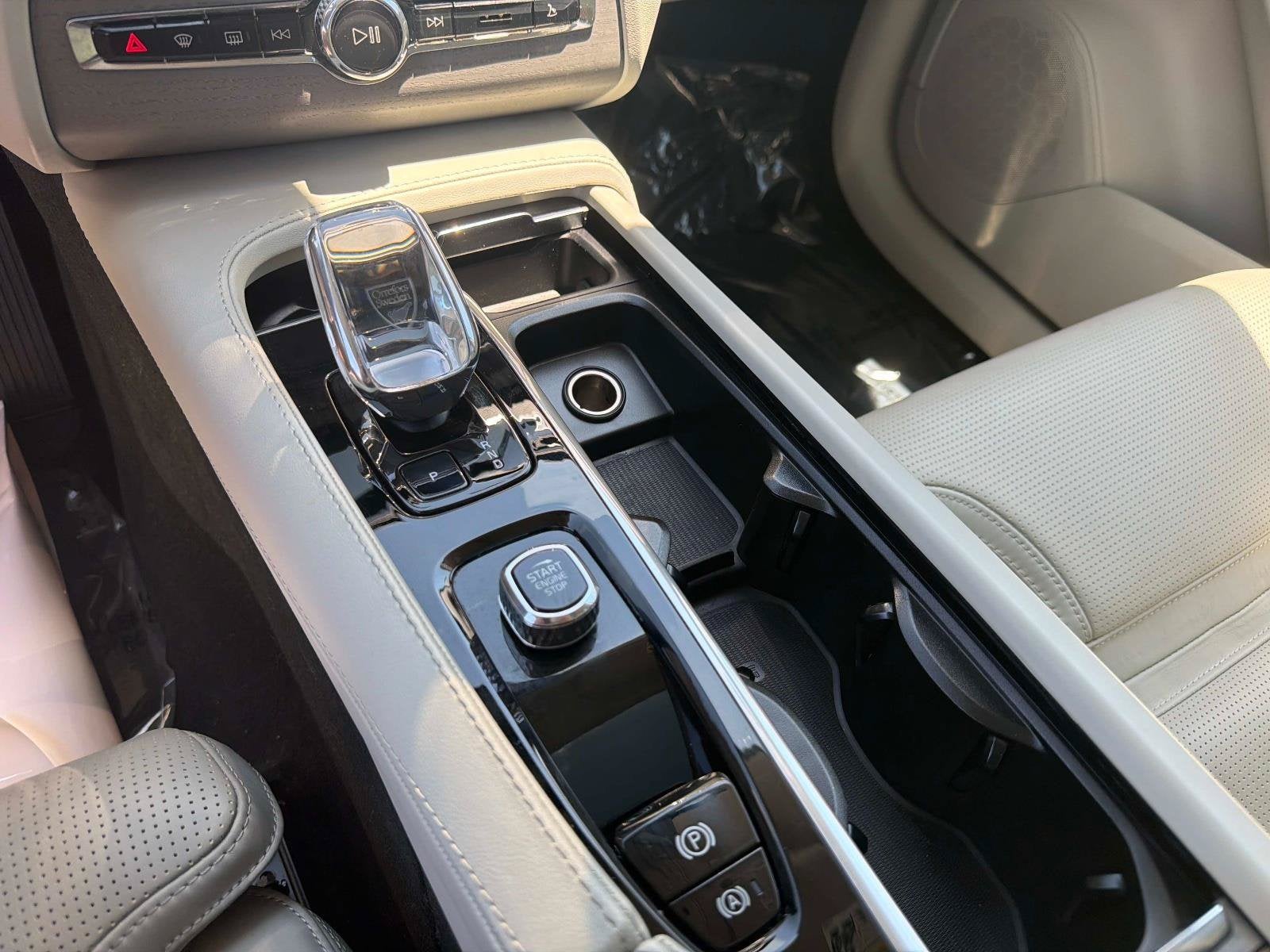2025 Volvo XC90 Plug-In Hybrid Ultra