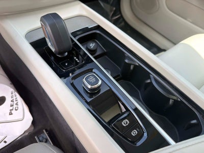 2023 Volvo XC60 Plus Dark Theme