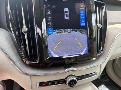 2023 Volvo XC60 Plus Dark Theme