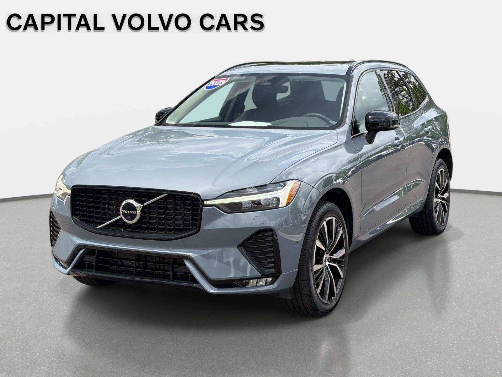 2023 Volvo XC60 Plus Dark Theme
