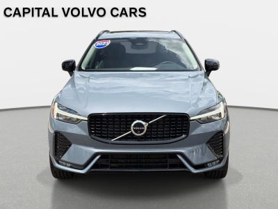 2023 Volvo XC60 Plus Dark Theme