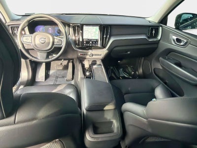 2024 Volvo XC60 Core Dark Theme