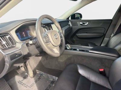 2024 Volvo XC60 Core Dark Theme