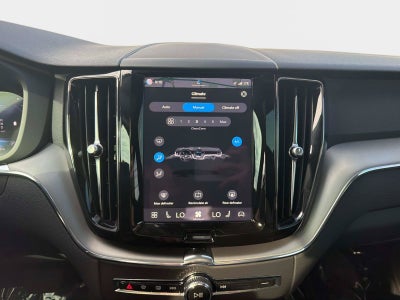 2024 Volvo XC60 Core Dark Theme