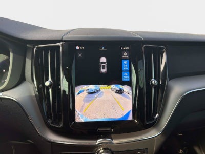 2024 Volvo XC60 Core Dark Theme