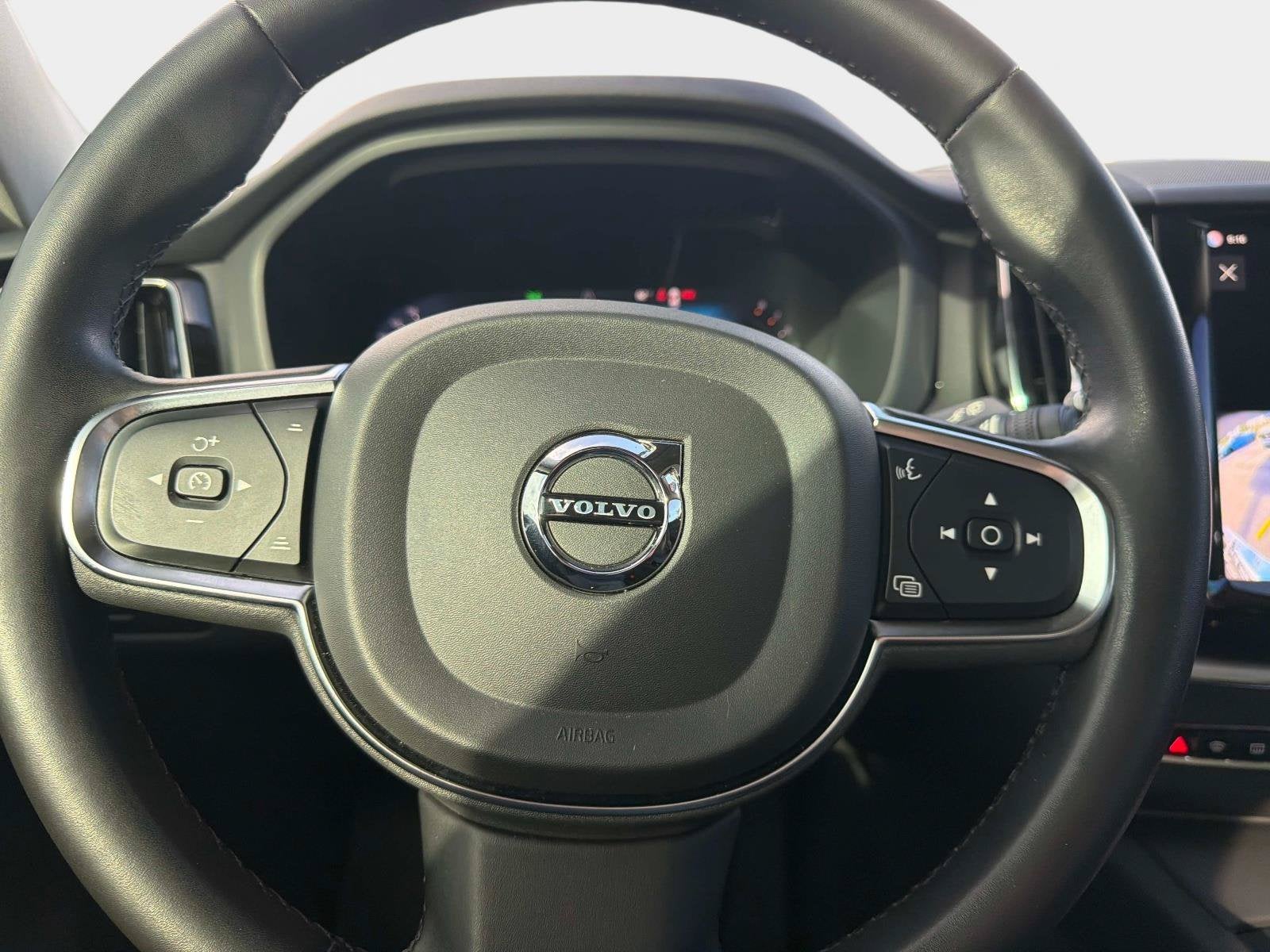 2024 Volvo XC60 Core Dark Theme