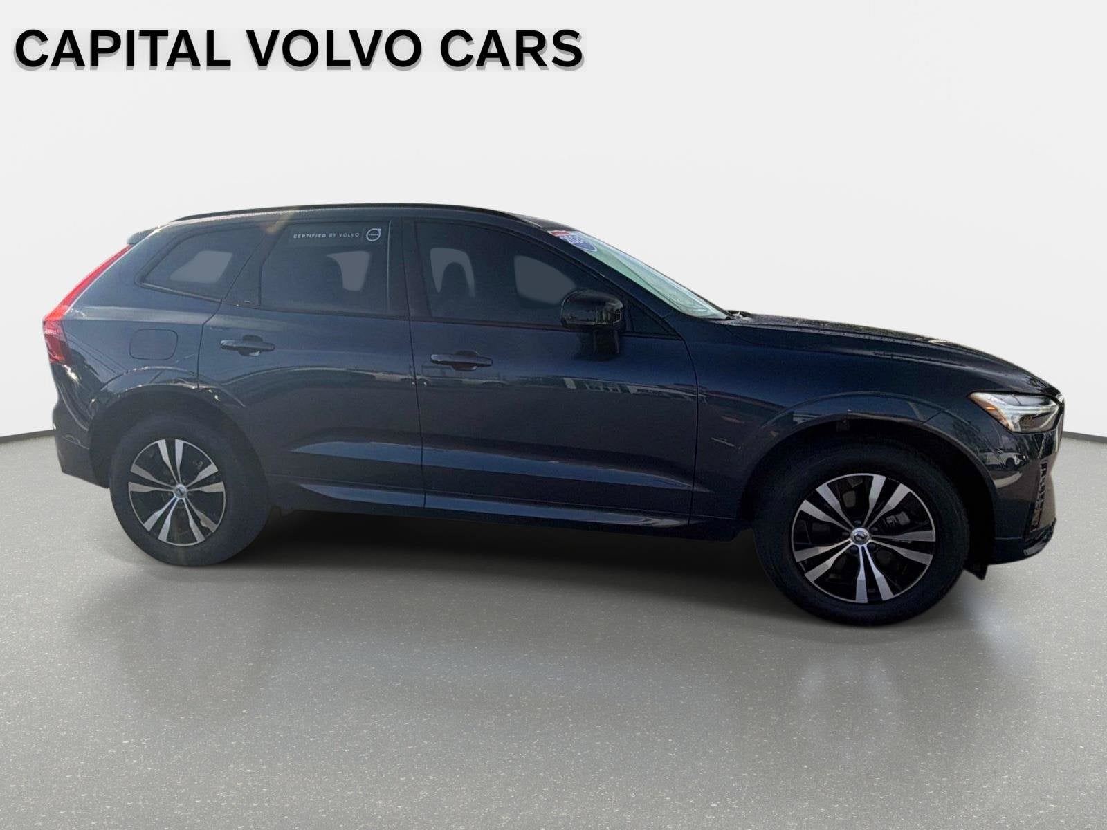 2024 Volvo XC60 Core Dark Theme