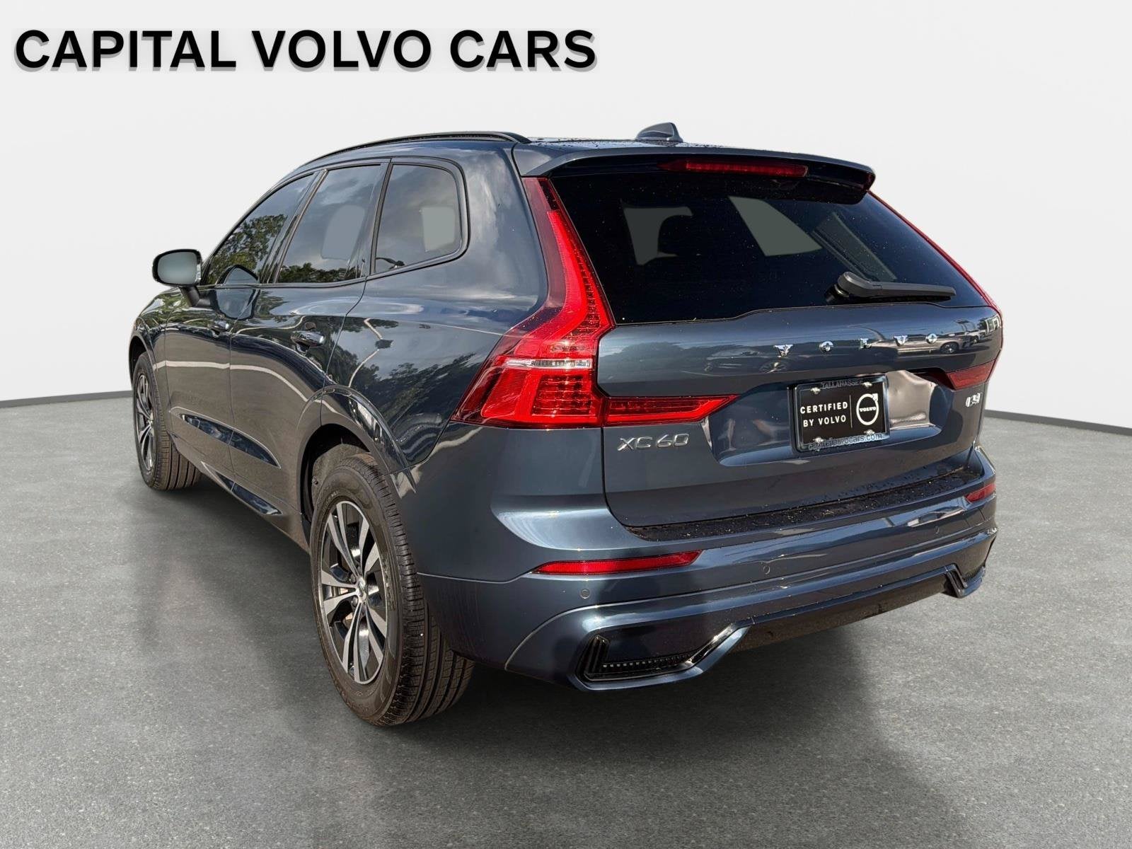 2024 Volvo XC60 Core Dark Theme