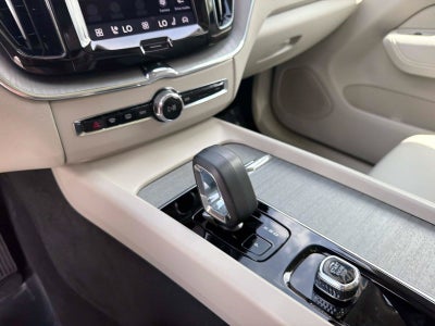 2024 Volvo XC60 Plus Dark Theme