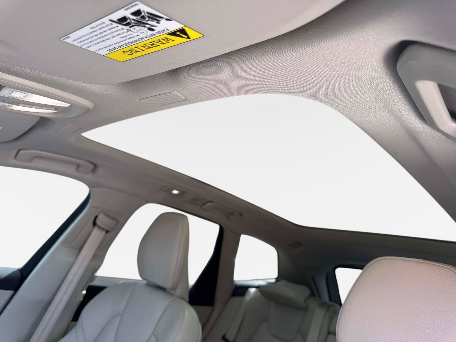 2024 Volvo XC60 Plus Dark Theme