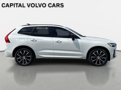 2024 Volvo XC60 Plus Dark Theme