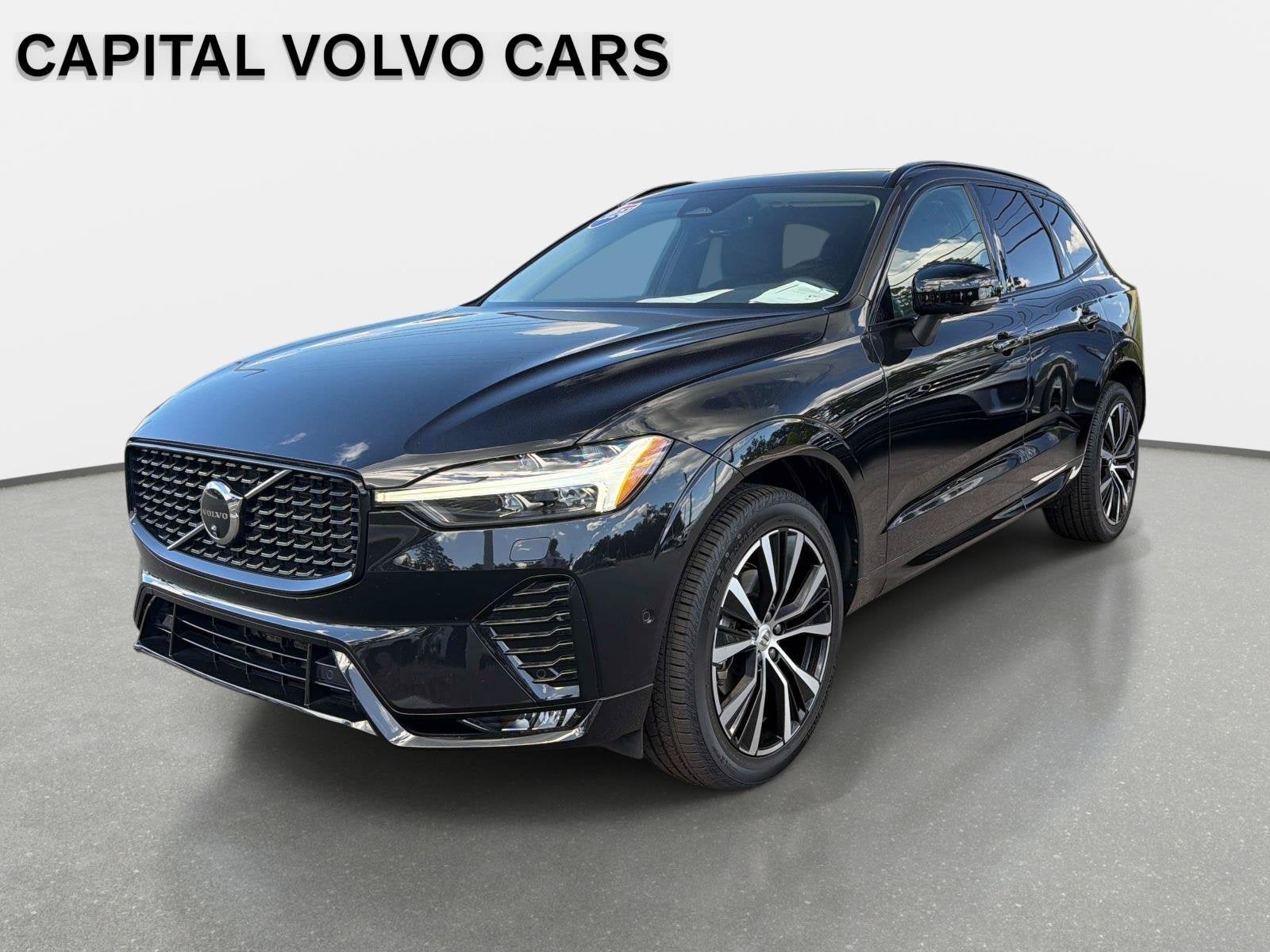 2024 Volvo XC60 Plus Dark Theme