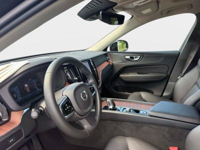 2024 Volvo XC60 Plus Dark Theme