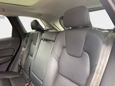 2024 Volvo XC60 Plus Dark Theme