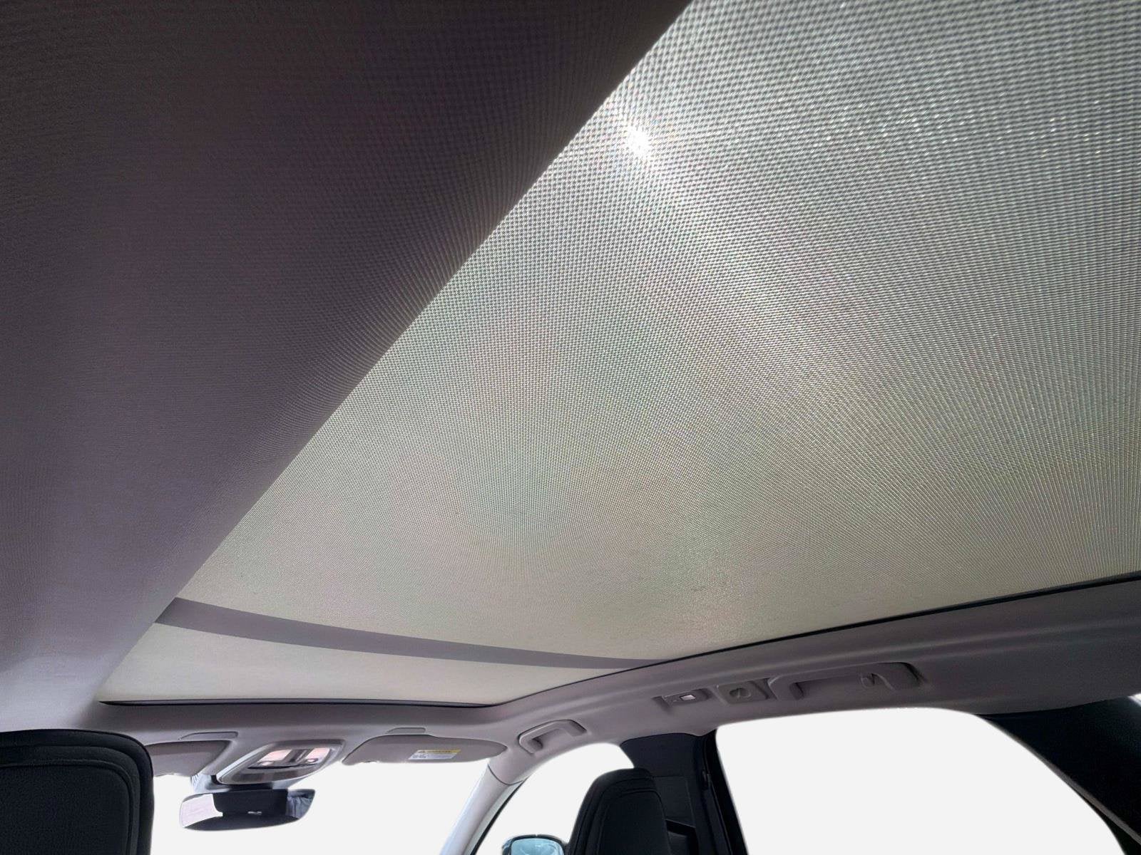 2024 Volvo XC60 Plus Dark Theme