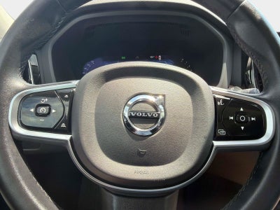 2024 Volvo XC60 Plus Dark Theme