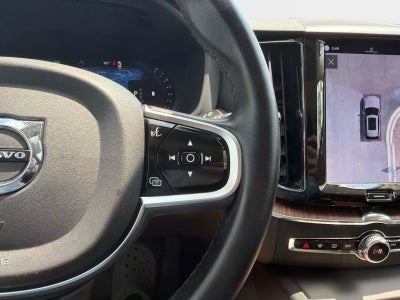 2024 Volvo XC60 Plus Dark Theme
