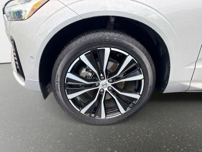 2024 Volvo XC60 Plus Dark Theme