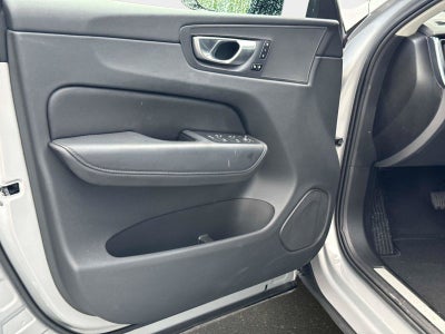 2024 Volvo XC60 Plus Dark Theme