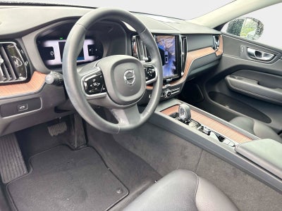2024 Volvo XC60 Plus Dark Theme
