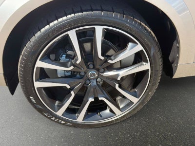 2024 Volvo XC60 Ultimate Dark Theme