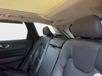 2024 Volvo XC60 Ultimate Dark Theme