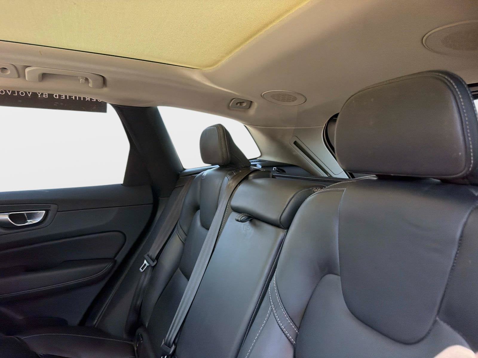 2024 Volvo XC60 Ultimate Dark Theme