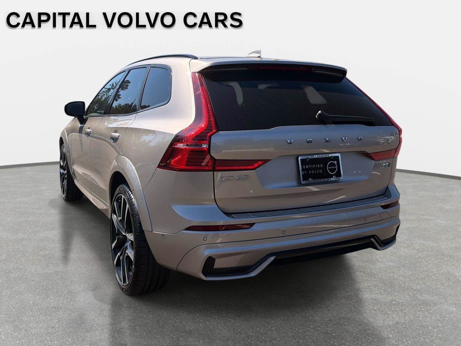 2024 Volvo XC60 Ultimate Dark Theme