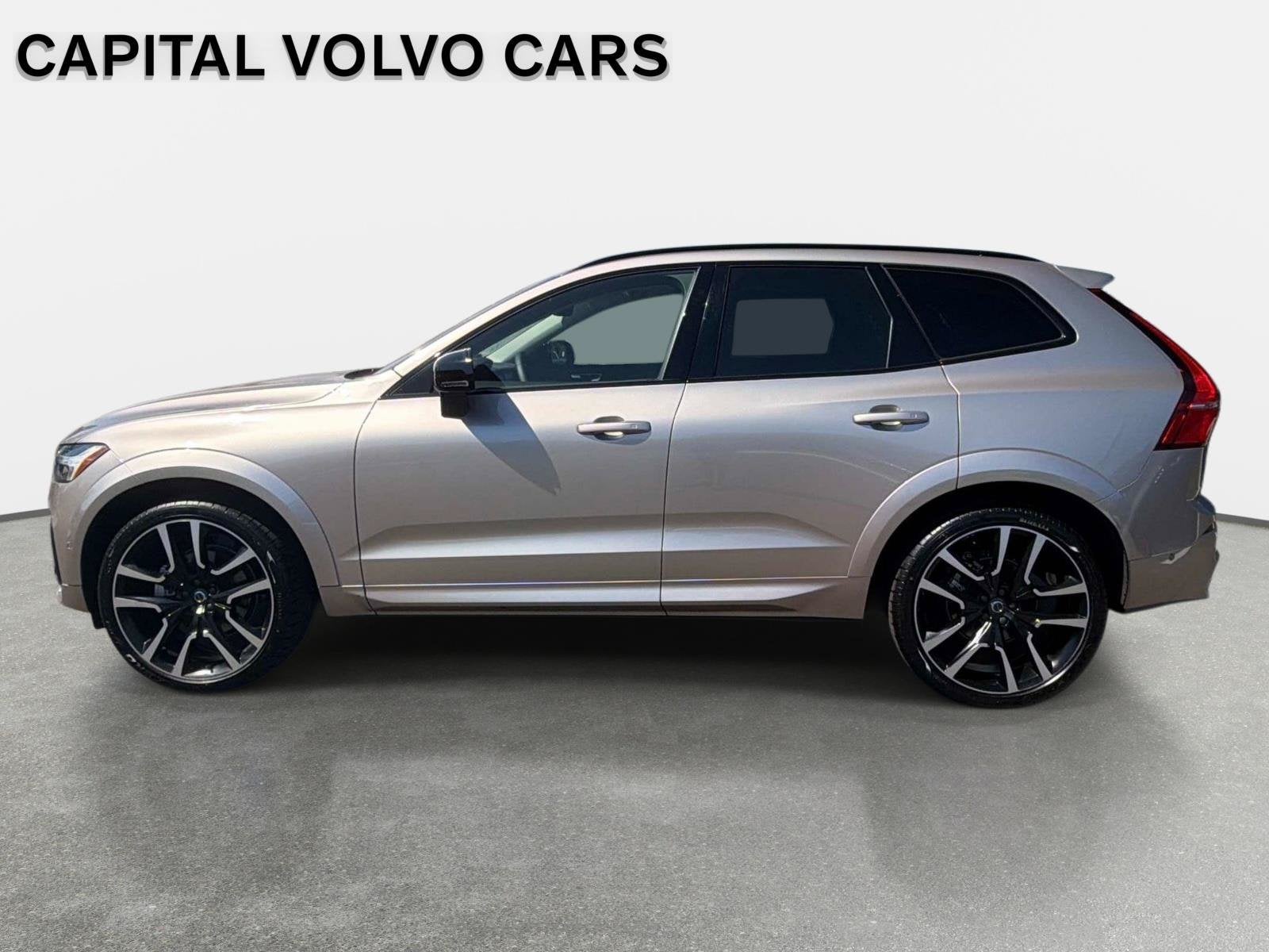 2024 Volvo XC60 Ultimate Dark Theme