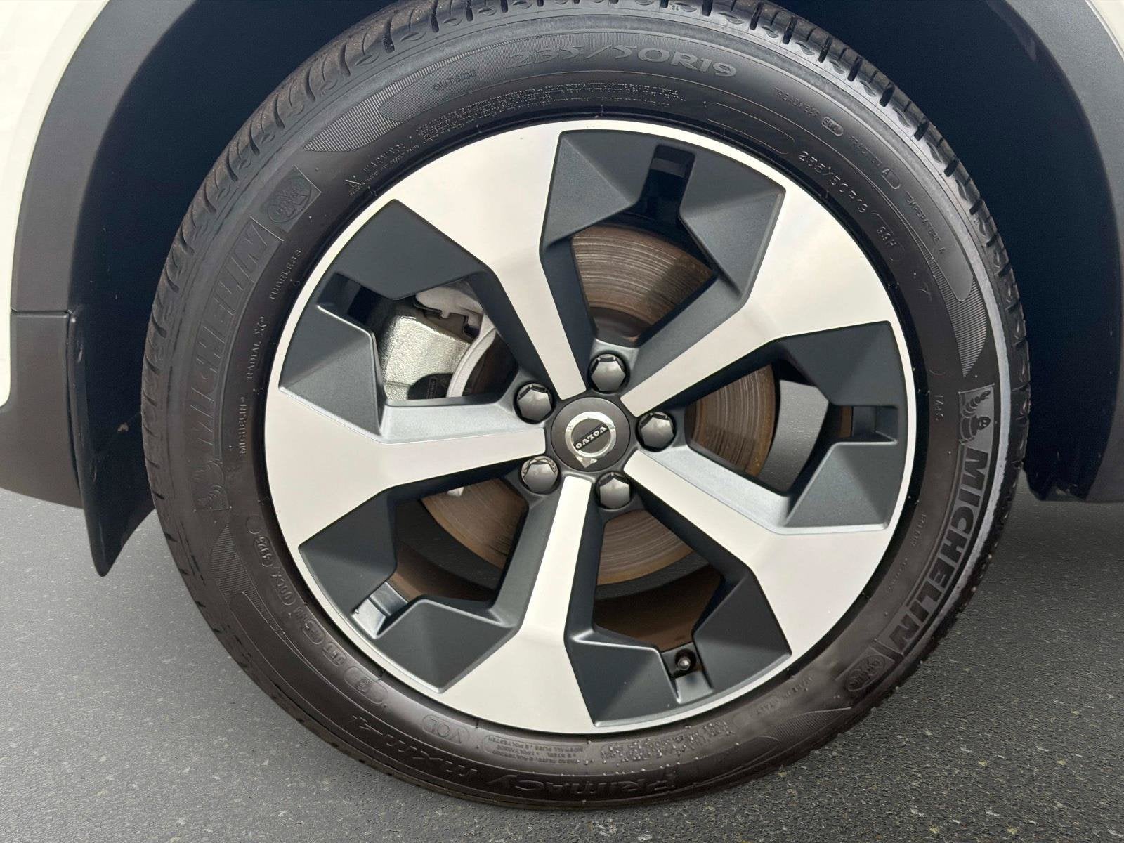 2026 Volvo XC40 Plus