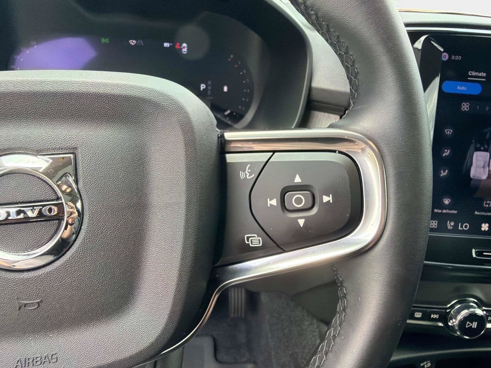 2026 Volvo XC40 Plus