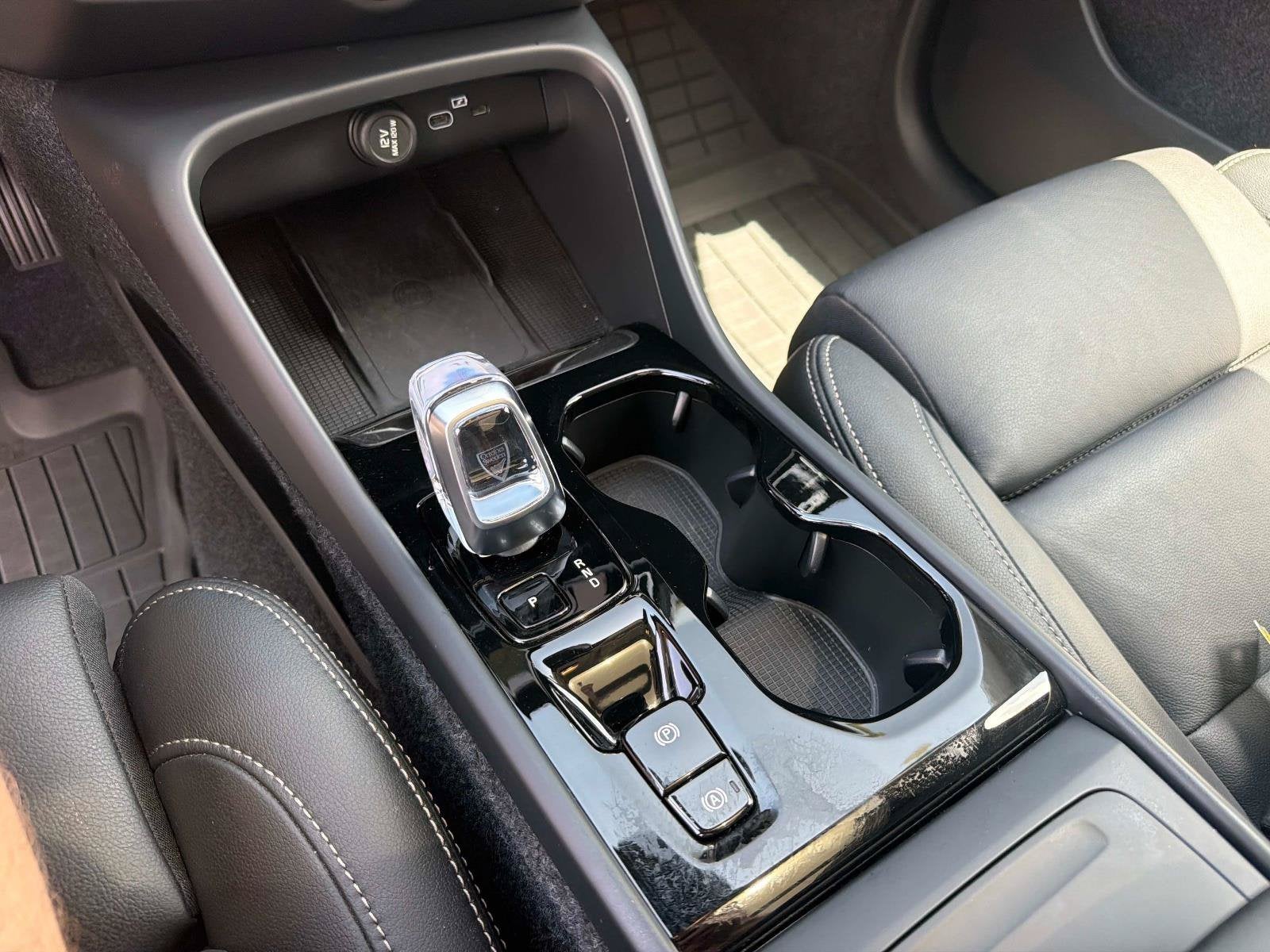 2026 Volvo XC40 Plus