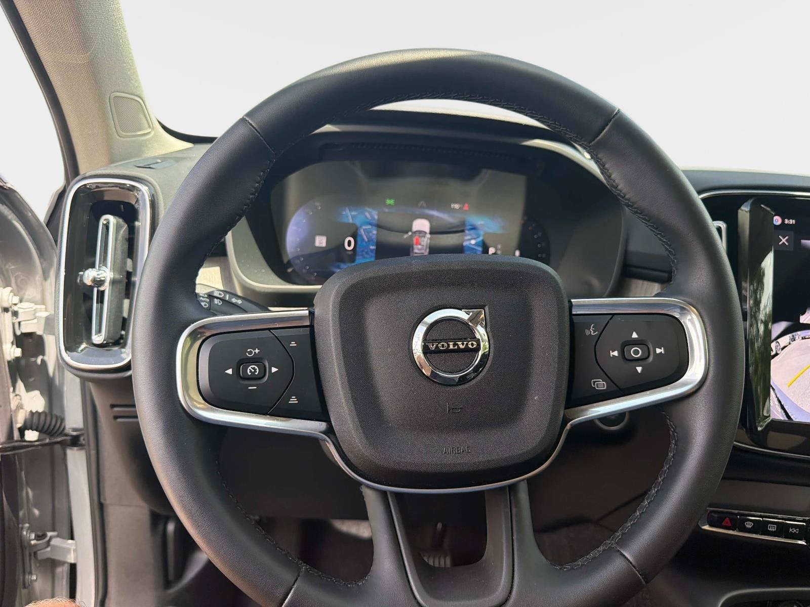 2026 Volvo XC40 Plus