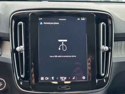 2025 Volvo XC40 Plus Bright Theme