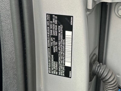 2025 Volvo XC40 Plus Bright Theme