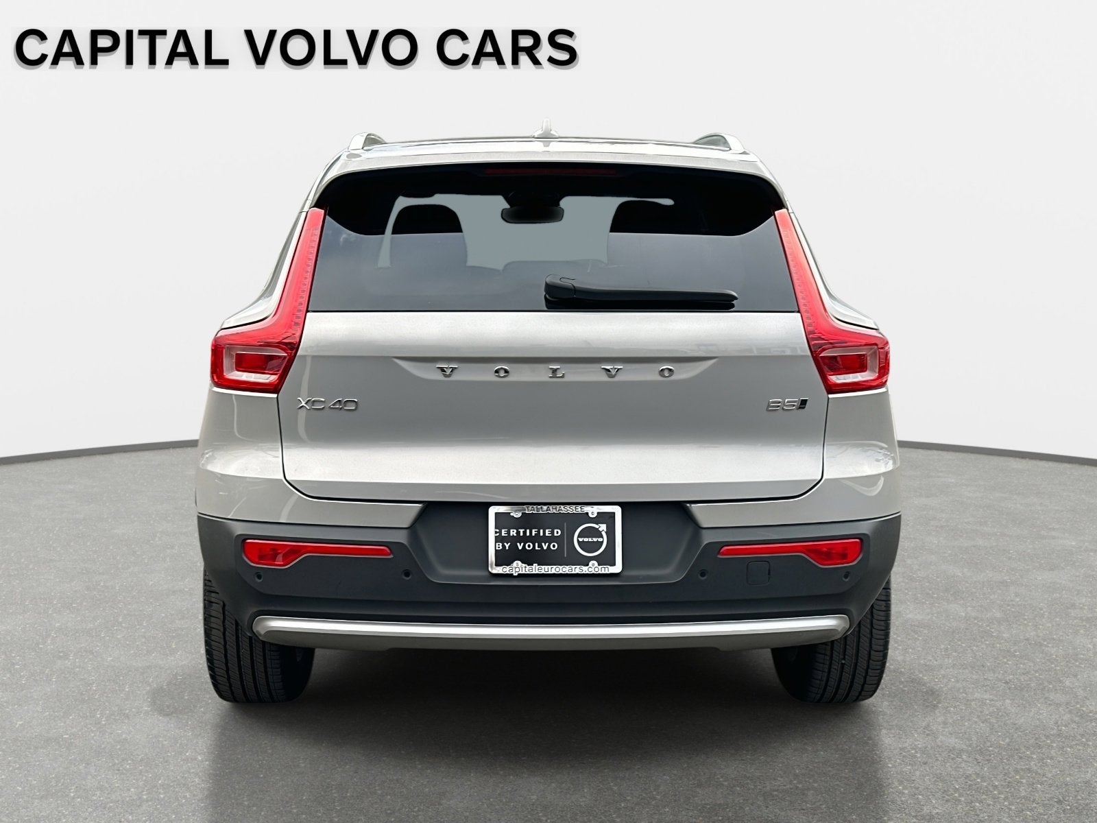 2025 Volvo XC40 Plus Bright Theme