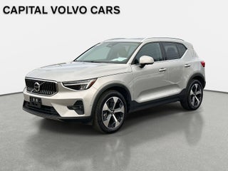 2025 Volvo XC40 Plus Bright Theme