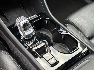 2023 Volvo XC40 Ultimate Bright Theme