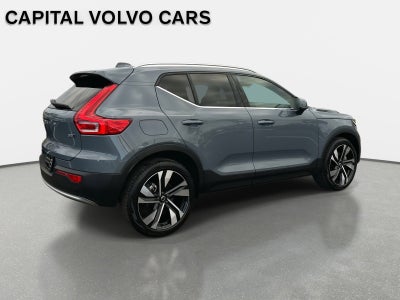 2023 Volvo XC40 Ultimate Bright Theme