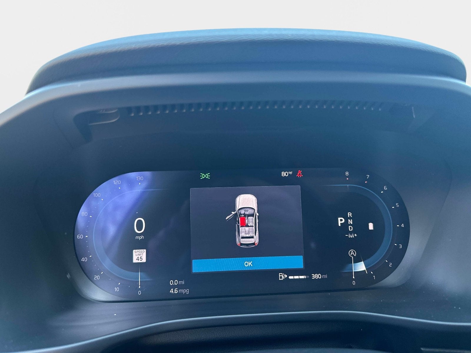 2025 Volvo XC40 Core Bright Theme