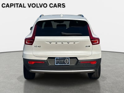 2025 Volvo XC40 Core Bright Theme