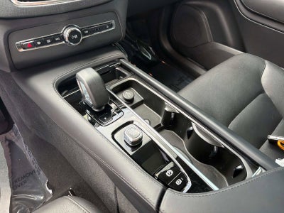 2025 Volvo XC90 Core