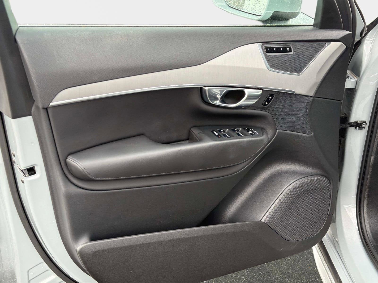 2025 Volvo XC90 Core