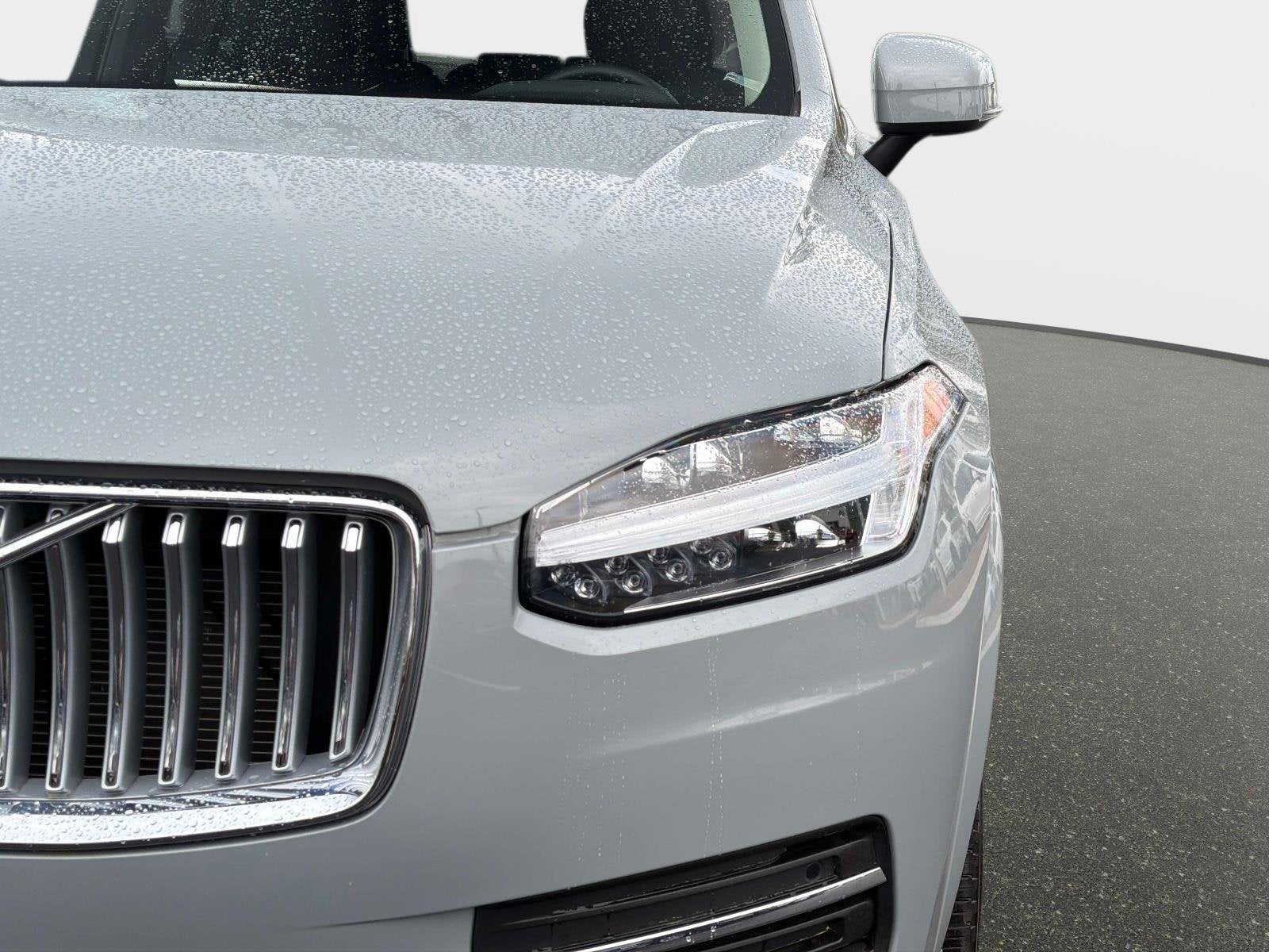 2025 Volvo XC90 Core