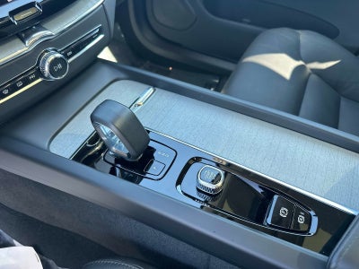 2025 Volvo XC60 Plus