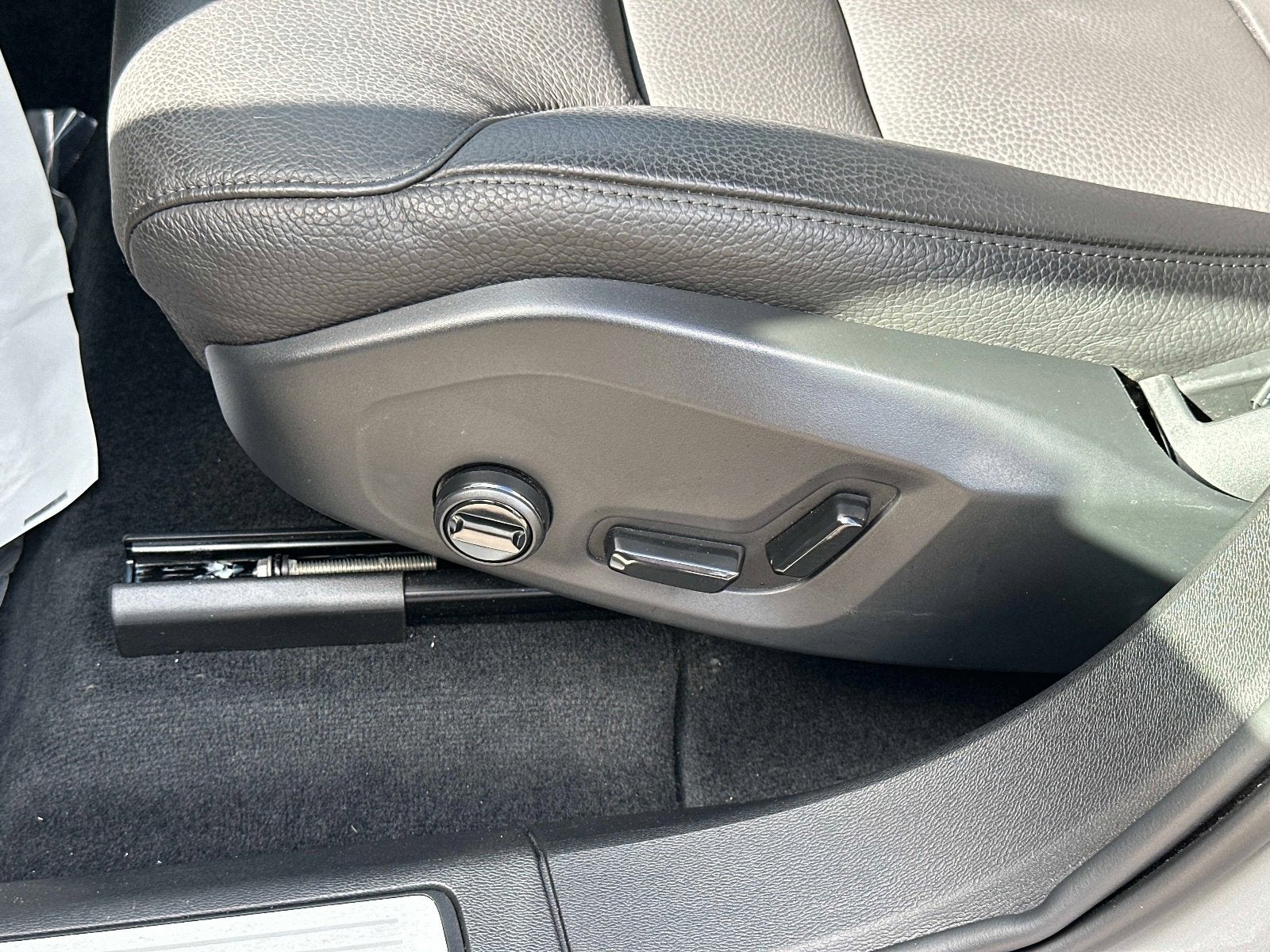 2025 Volvo XC60 Plus