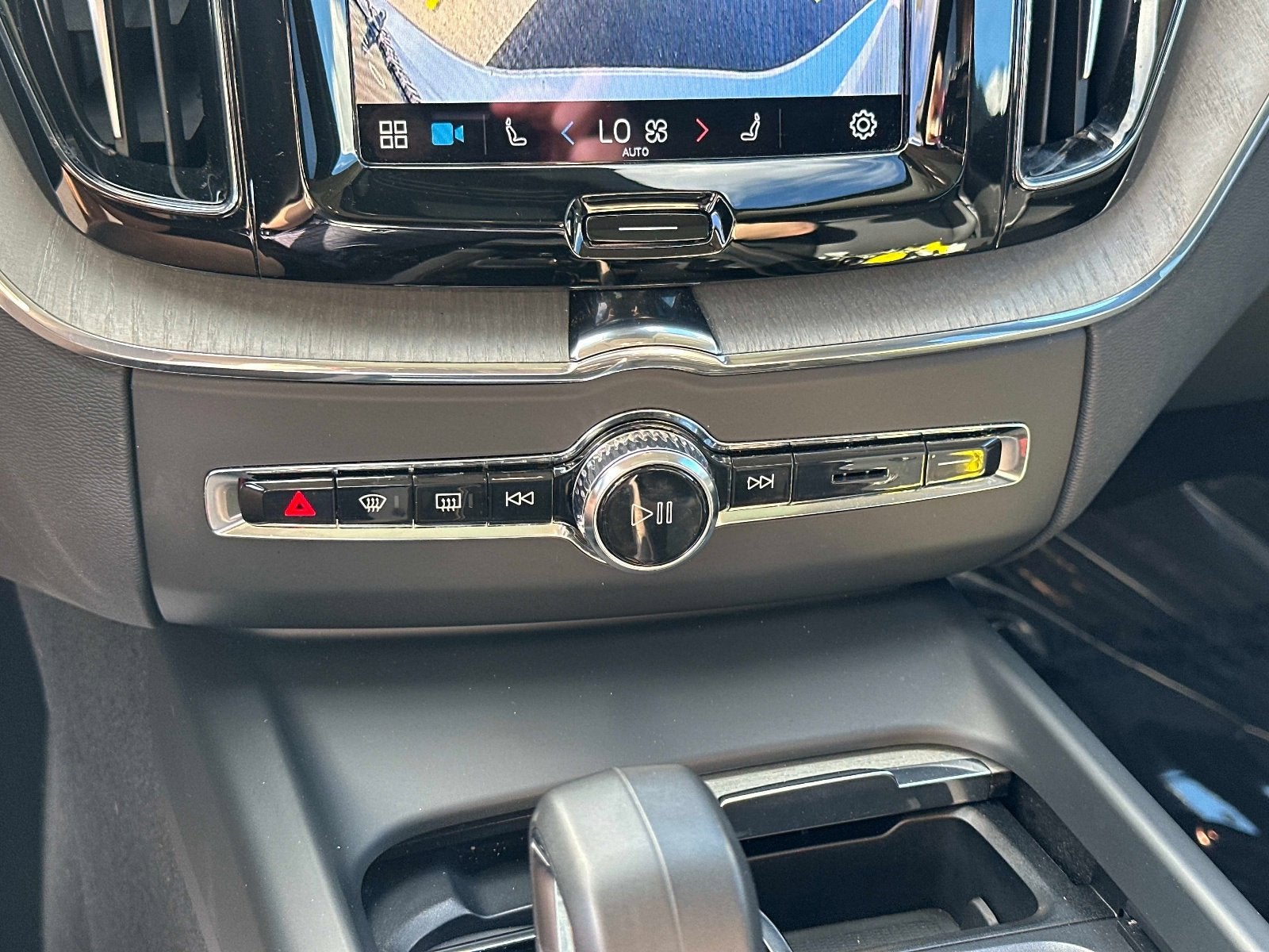 2025 Volvo XC60 Plus